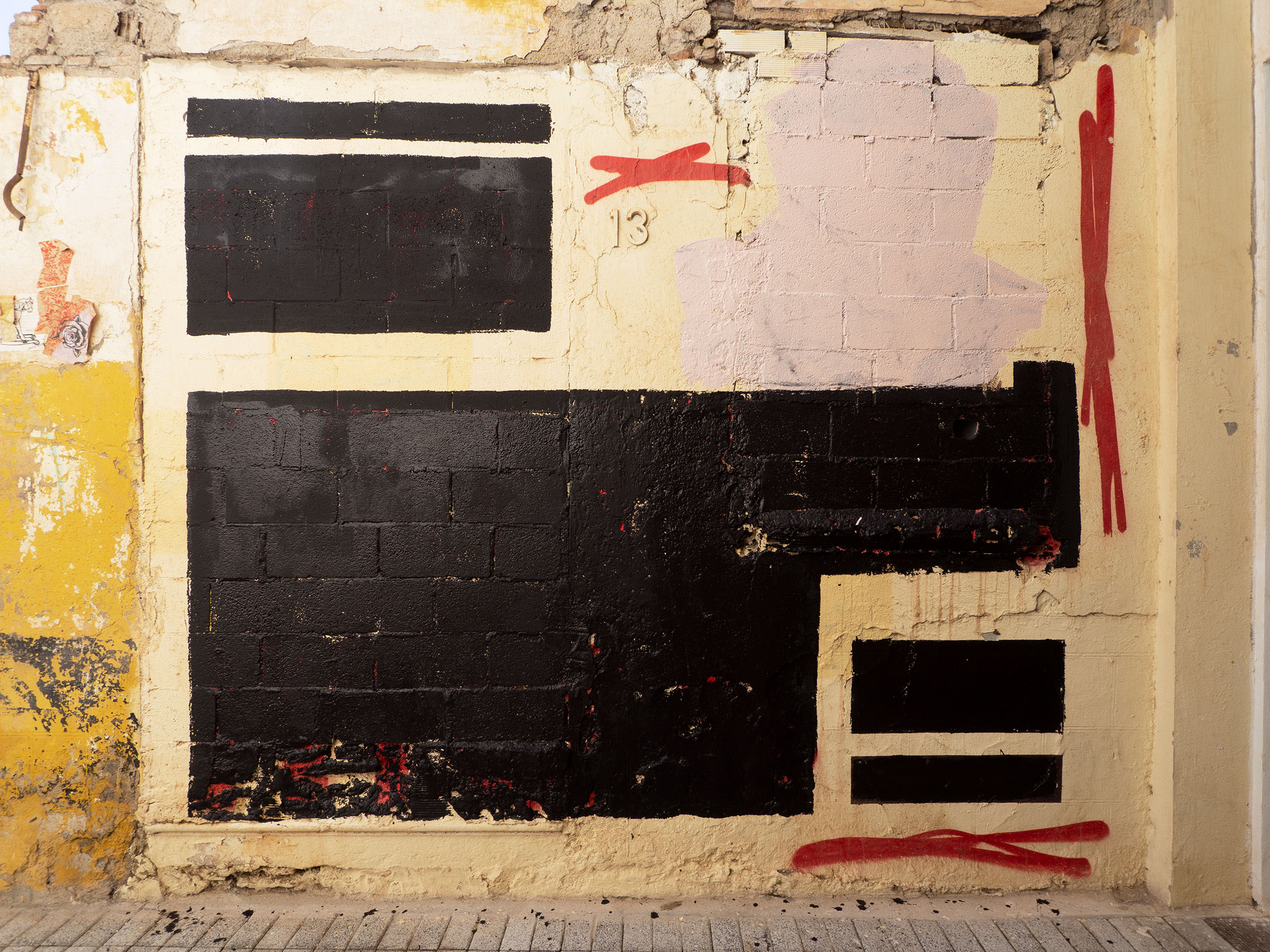Manifiesto, 2021-2024, Pintura sobre pinturas murales. Málaga, 2022