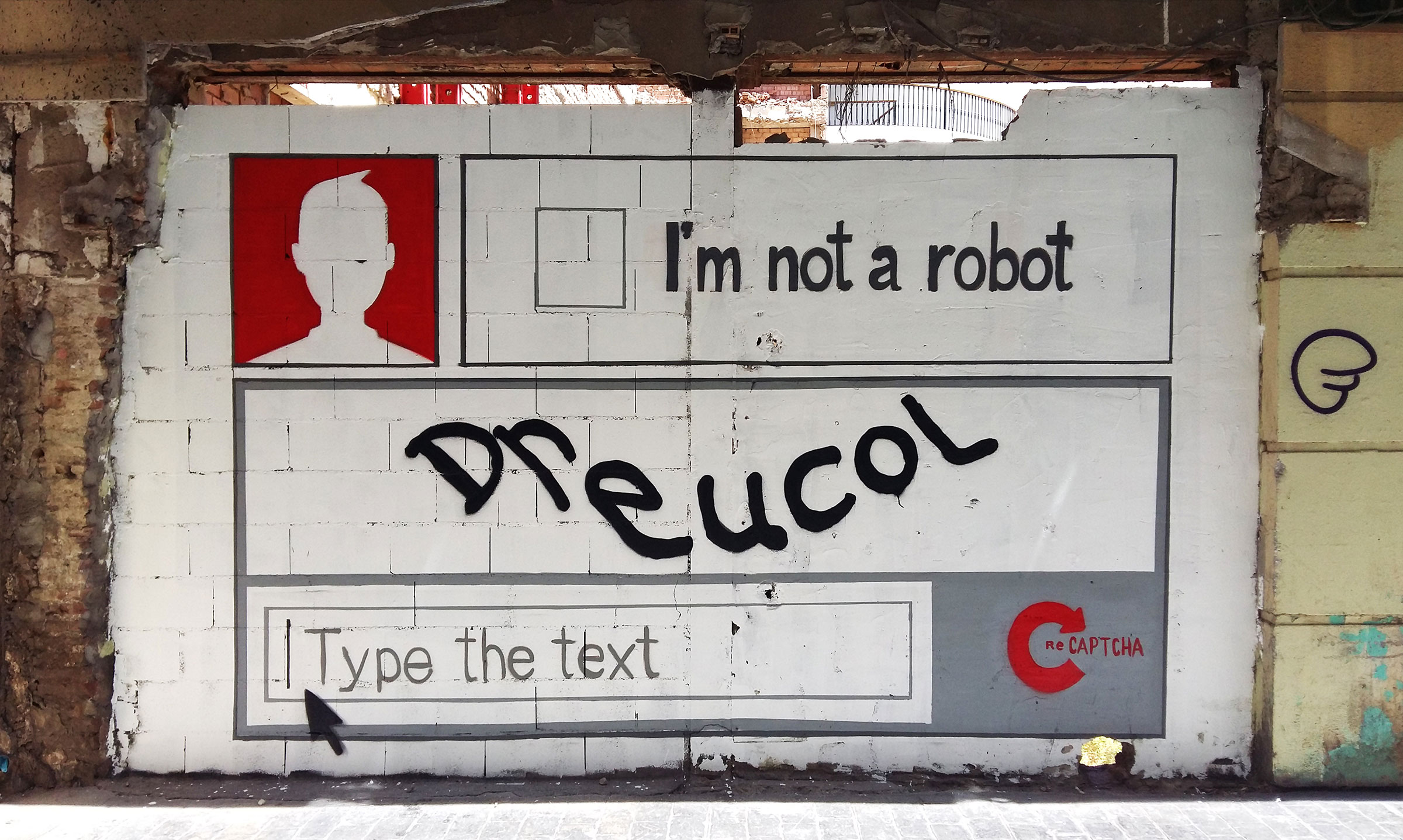 Offline, 2018-2020, Pintura mural y dibujos. Málaga