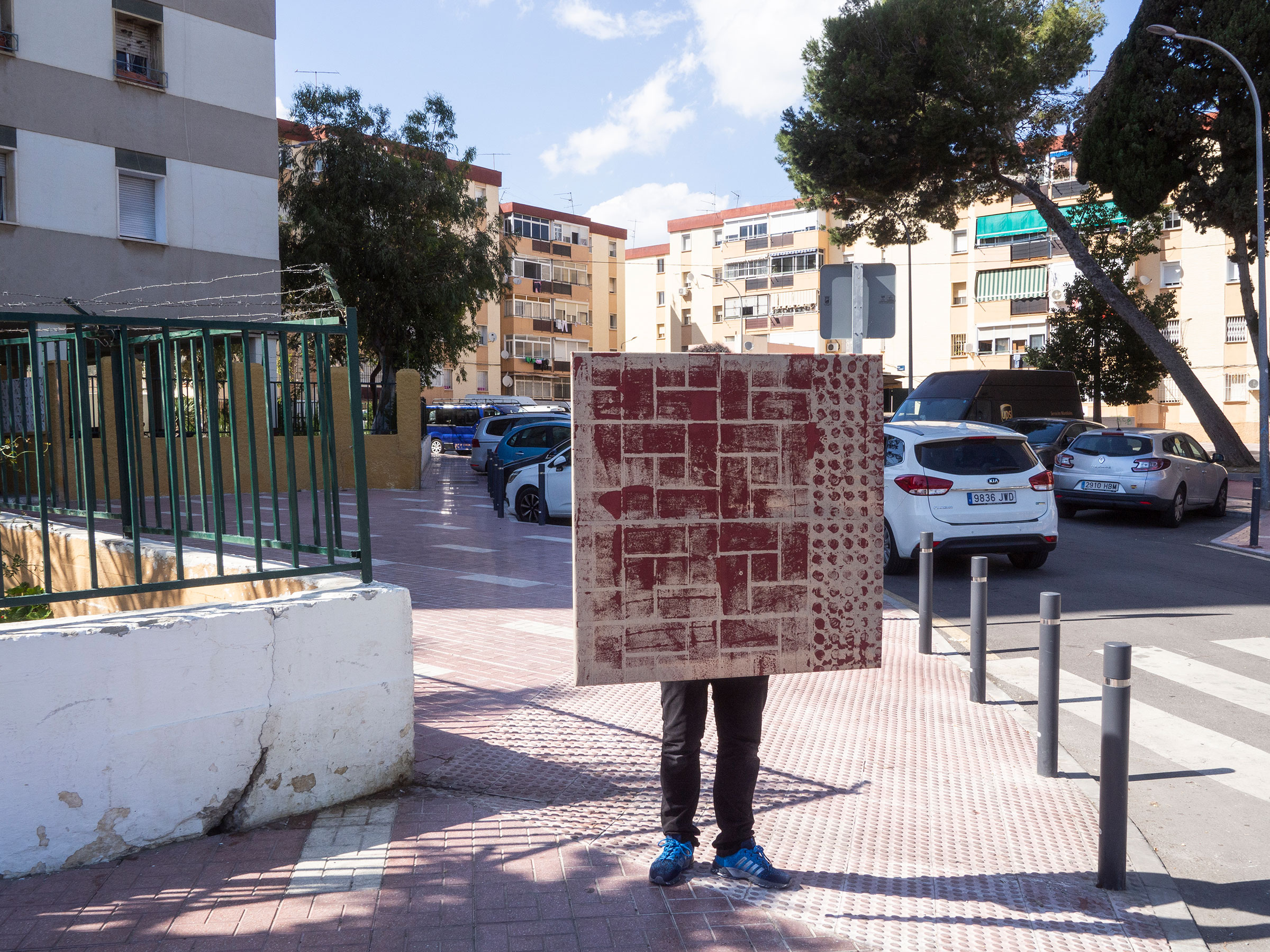 Tasar el suelo, 2021-2024, Pintura estampada sobre lienzo y documentación fotográfica. Málaga, 2021